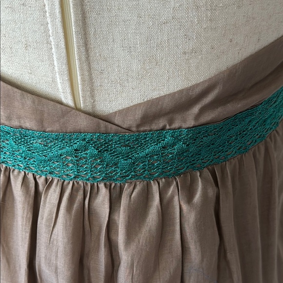 BCBG PARIS Elegant but Halter Maxi Dress in Brown and Teal, size 12 - Picture 7 of 11